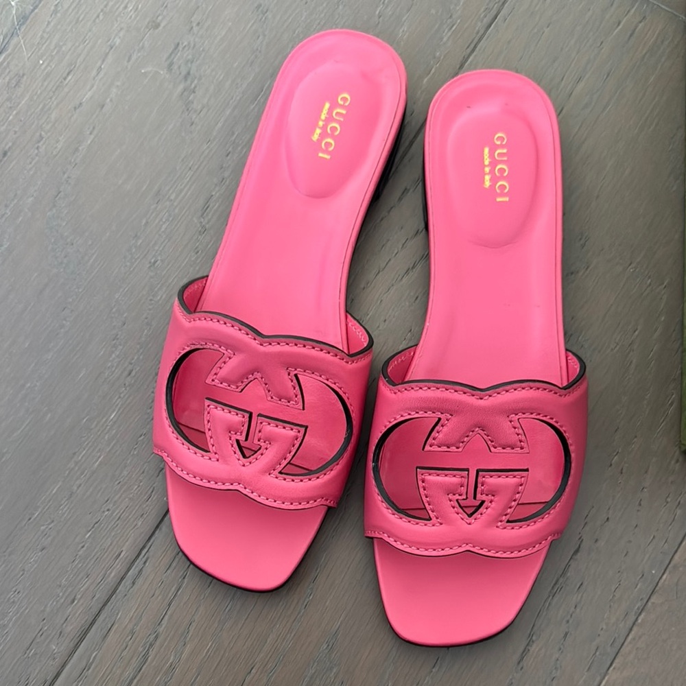 Gucci Pink Women's Slide Sandals